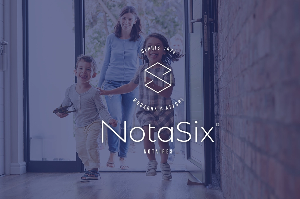 Couple achetant un bien immobilier à Six-Fours avec notaire Notasix